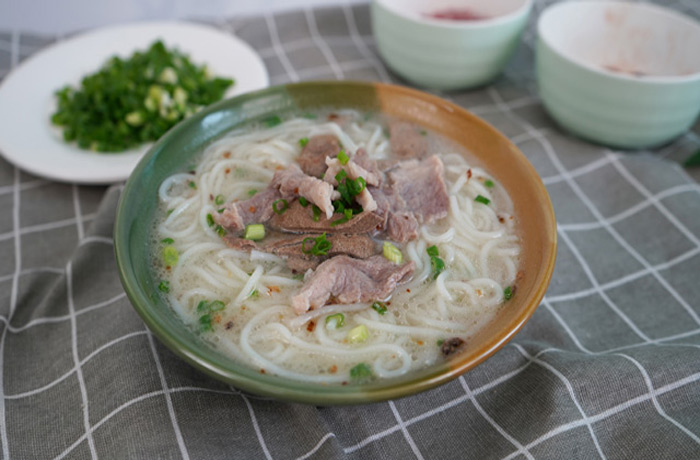依安原味汤粉王培训